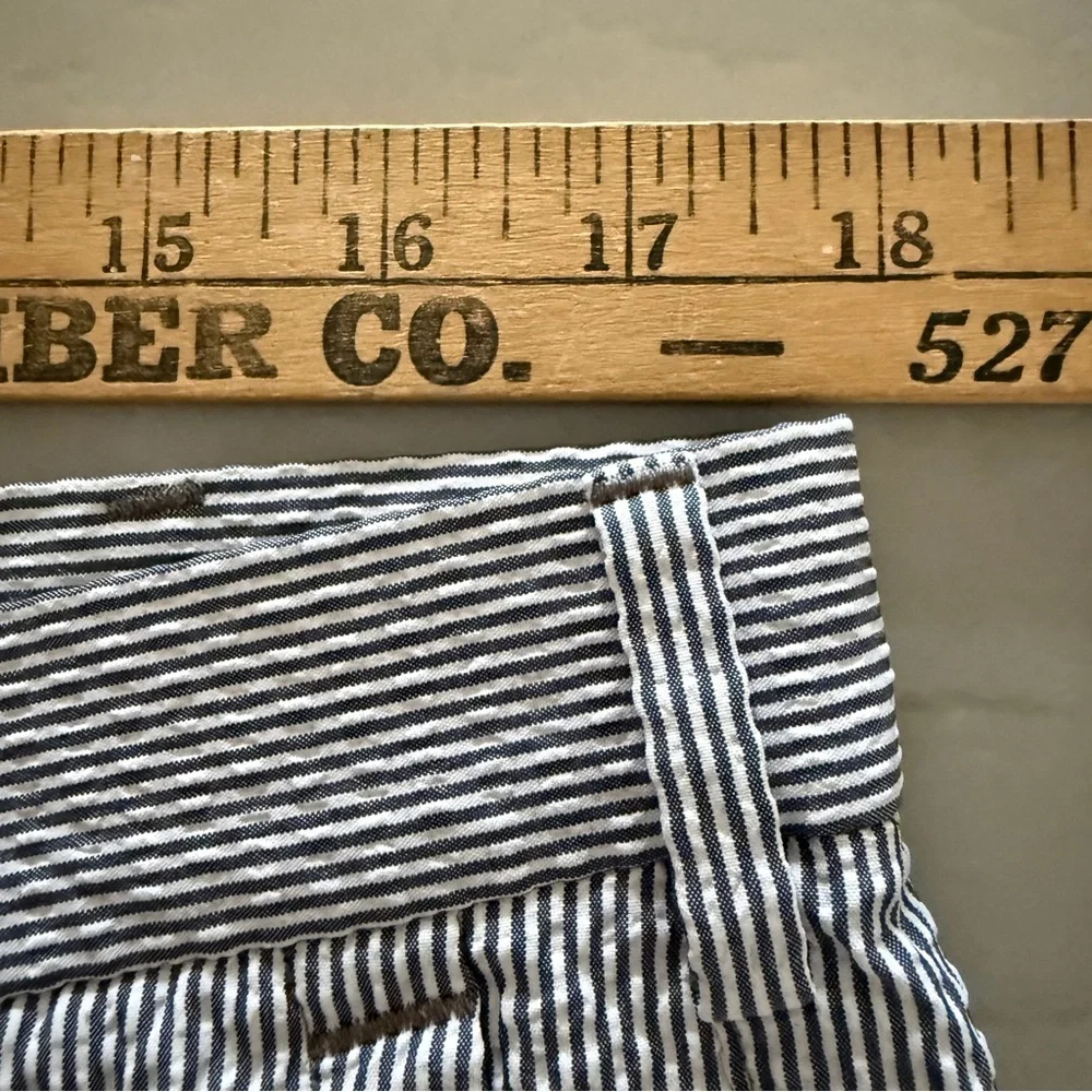 Peter‎ Millar Featherweight Seersucker Golf Shorts Men’s Size 36 Blue Striped